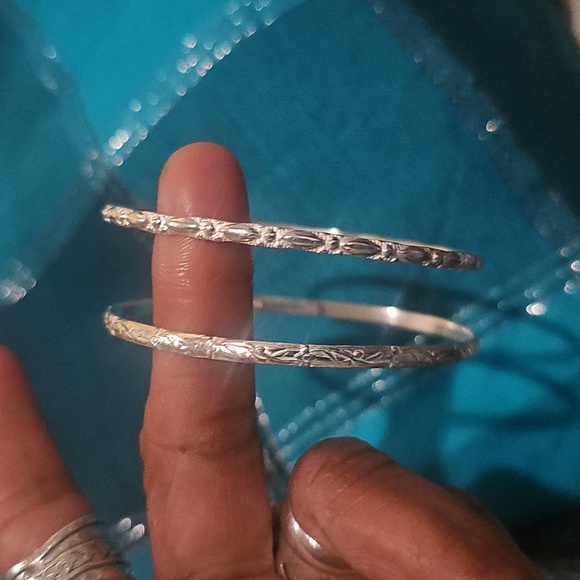Elegant Sterling Silver Bangles Bracelets Set Of Two, Ladies Size 8 - Picture 8 of 12